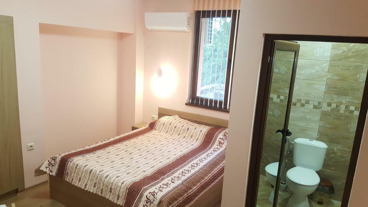 Chilingirovata Kashta Hotel พาเวลบันยา ภายนอก รูปภาพ