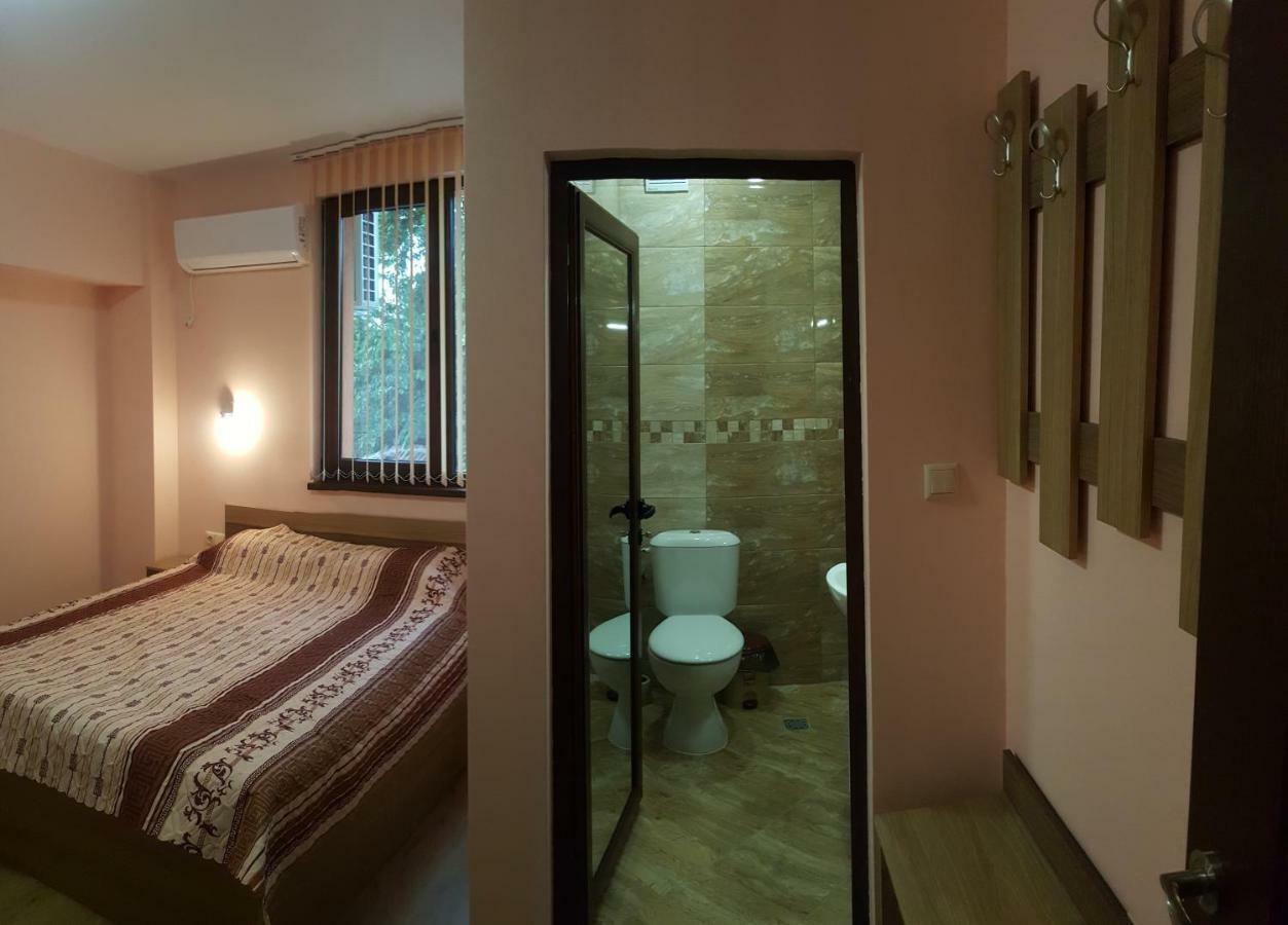 Chilingirovata Kashta Hotel พาเวลบันยา ภายนอก รูปภาพ