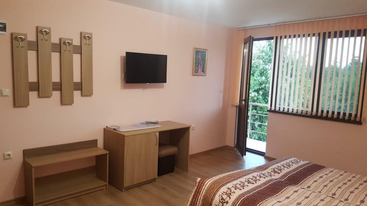 Chilingirovata Kashta Hotel พาเวลบันยา ภายนอก รูปภาพ