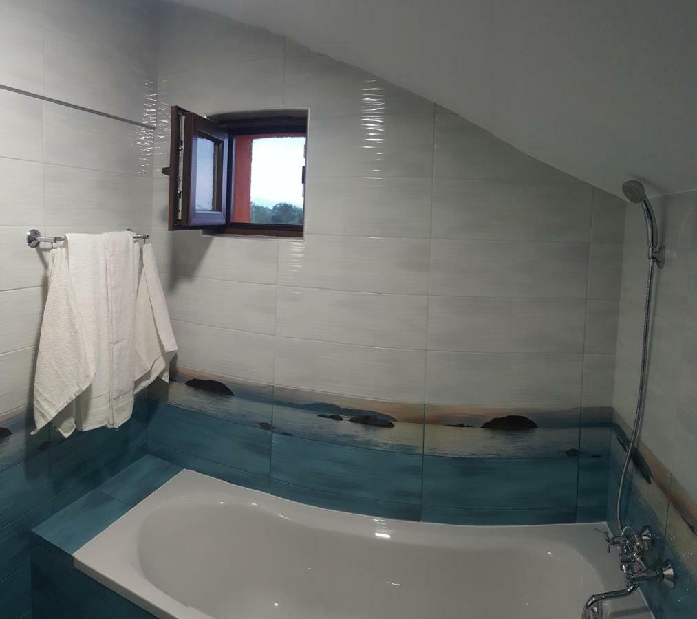 Chilingirovata Kashta Hotel พาเวลบันยา ภายนอก รูปภาพ