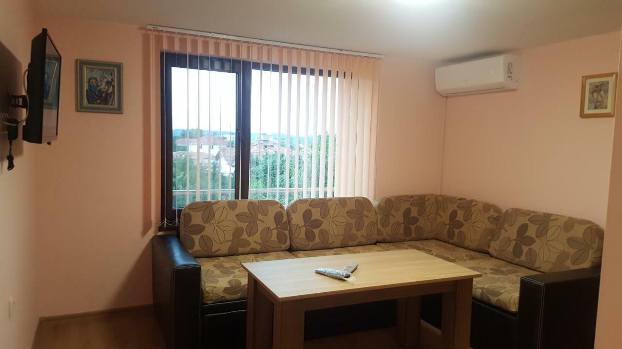 Chilingirovata Kashta Hotel พาเวลบันยา ภายนอก รูปภาพ