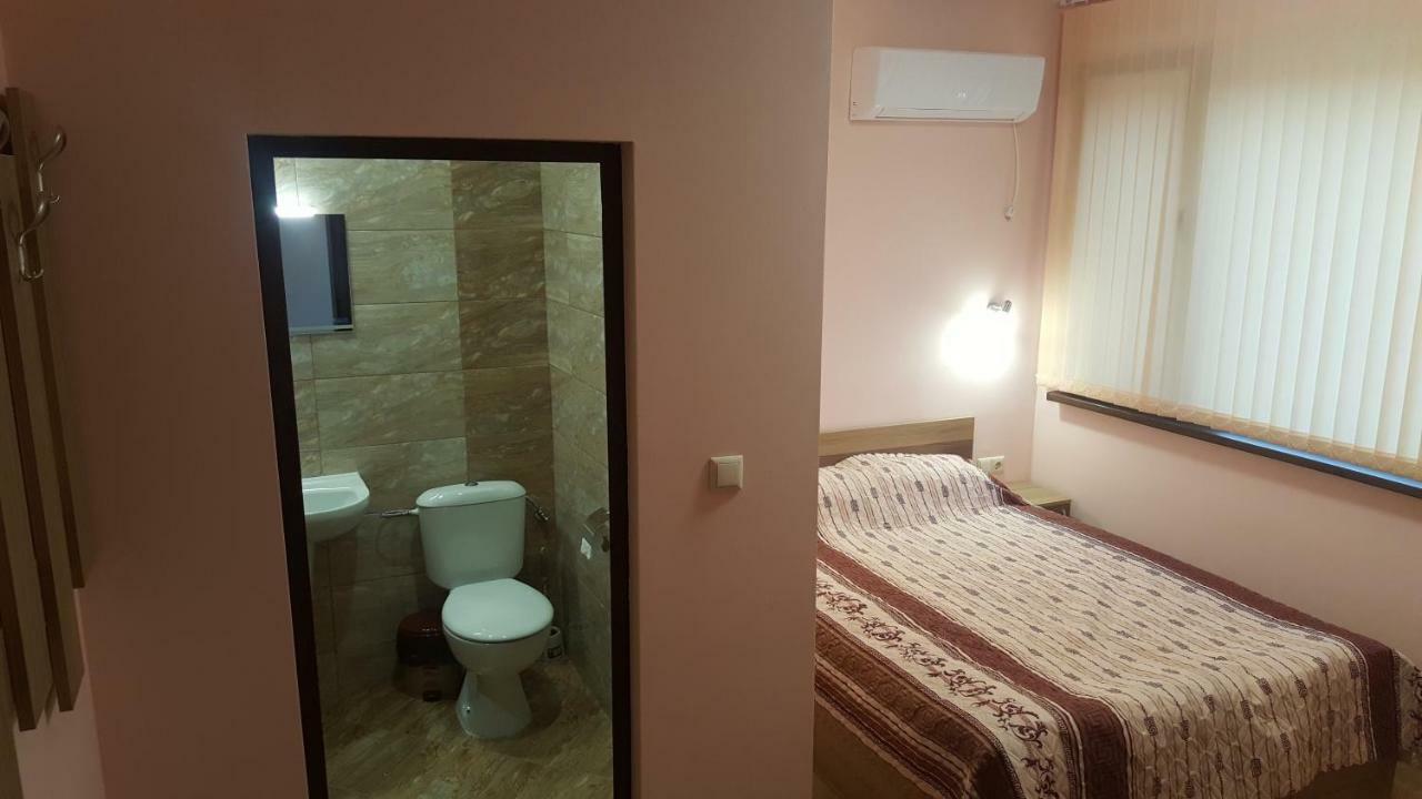 Chilingirovata Kashta Hotel พาเวลบันยา ภายนอก รูปภาพ